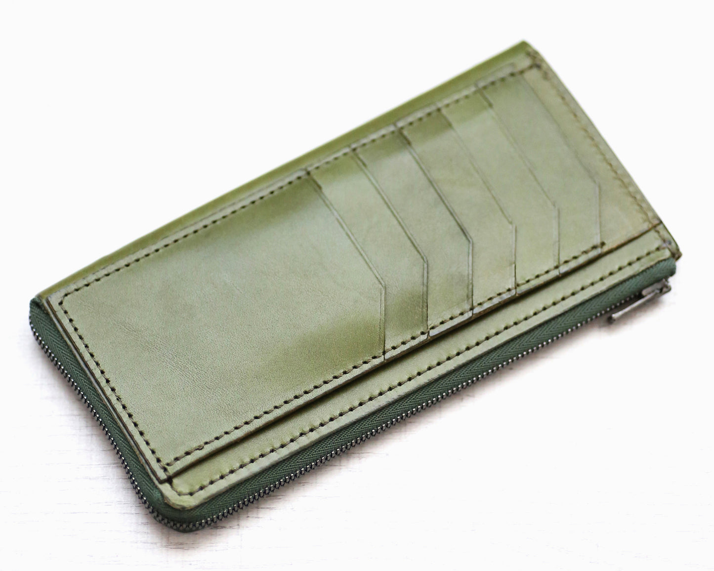 「極小Lファスナー長財布」紙幣を折らずに50枚収納！日本製長財布「FRAGMANzip」